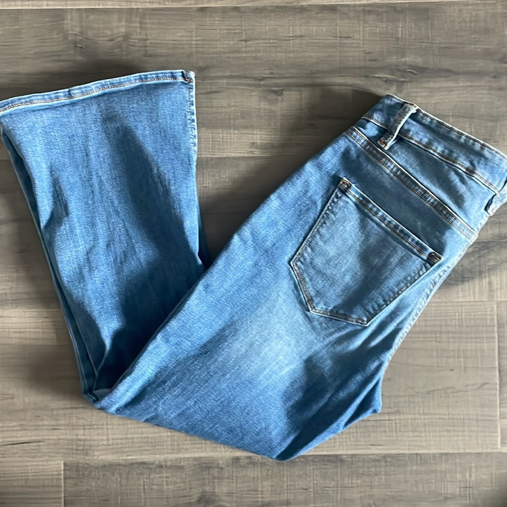 Lola Crop Flare Jeans